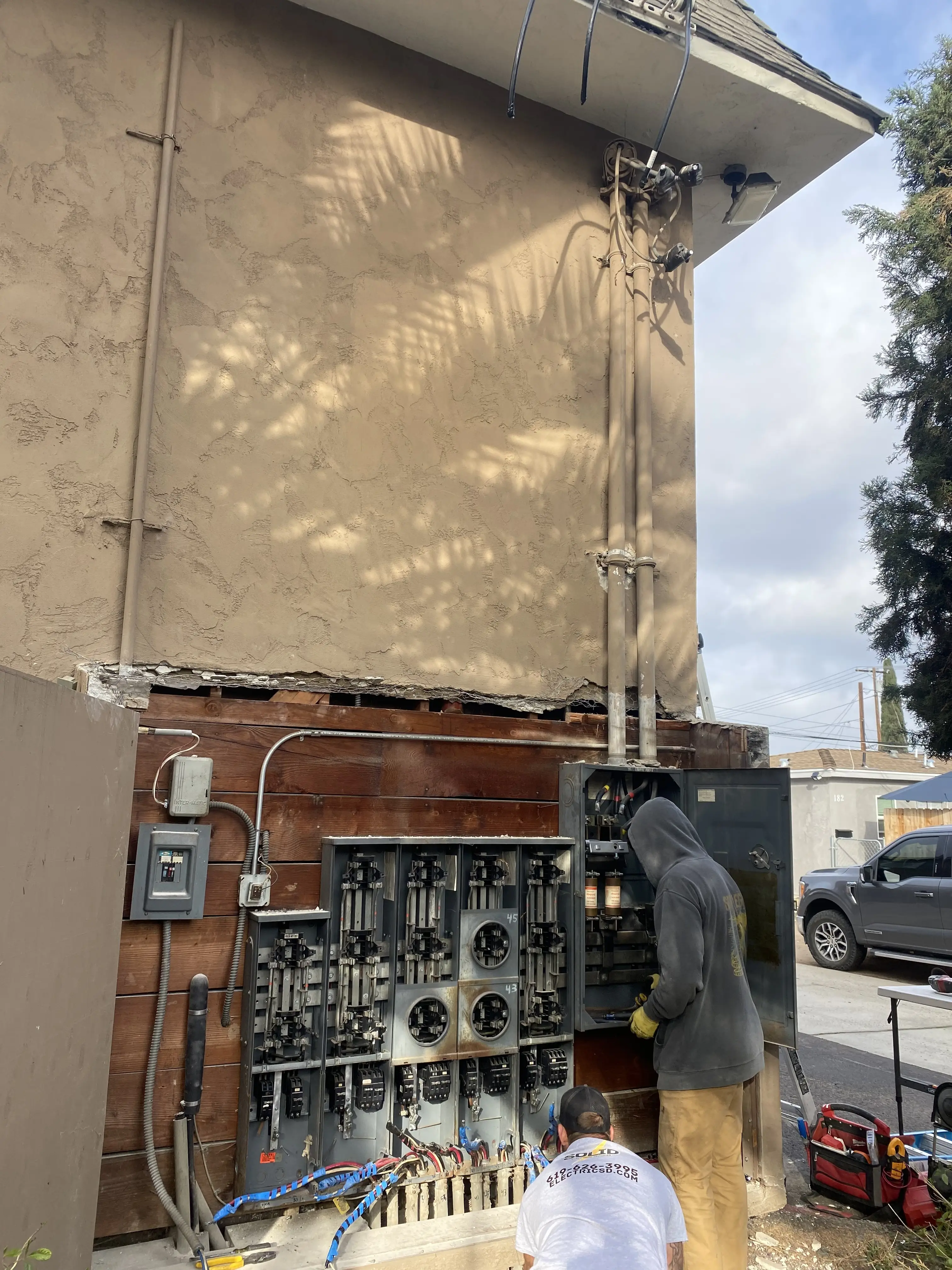 Service vehicles at the workshop